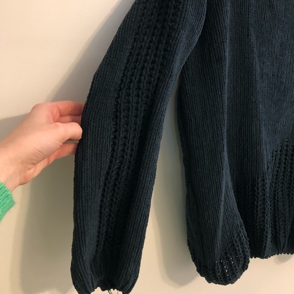 Pullover sweater - Picture 2 of 2